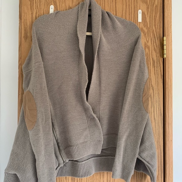 LuluLemon sweater with elbow patches size: 4 - Picture 5 of 8